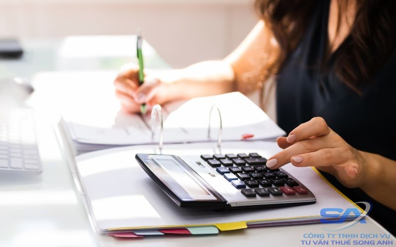 Chuyên viên xử lý hồ sơ và dịch thuật